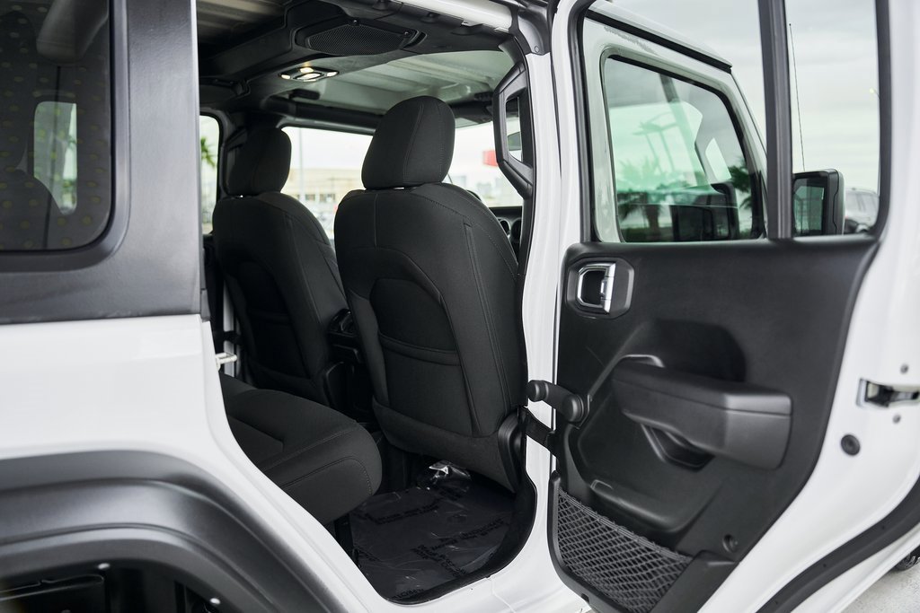 Used 2023 Jeep Wrangler Sport image 19