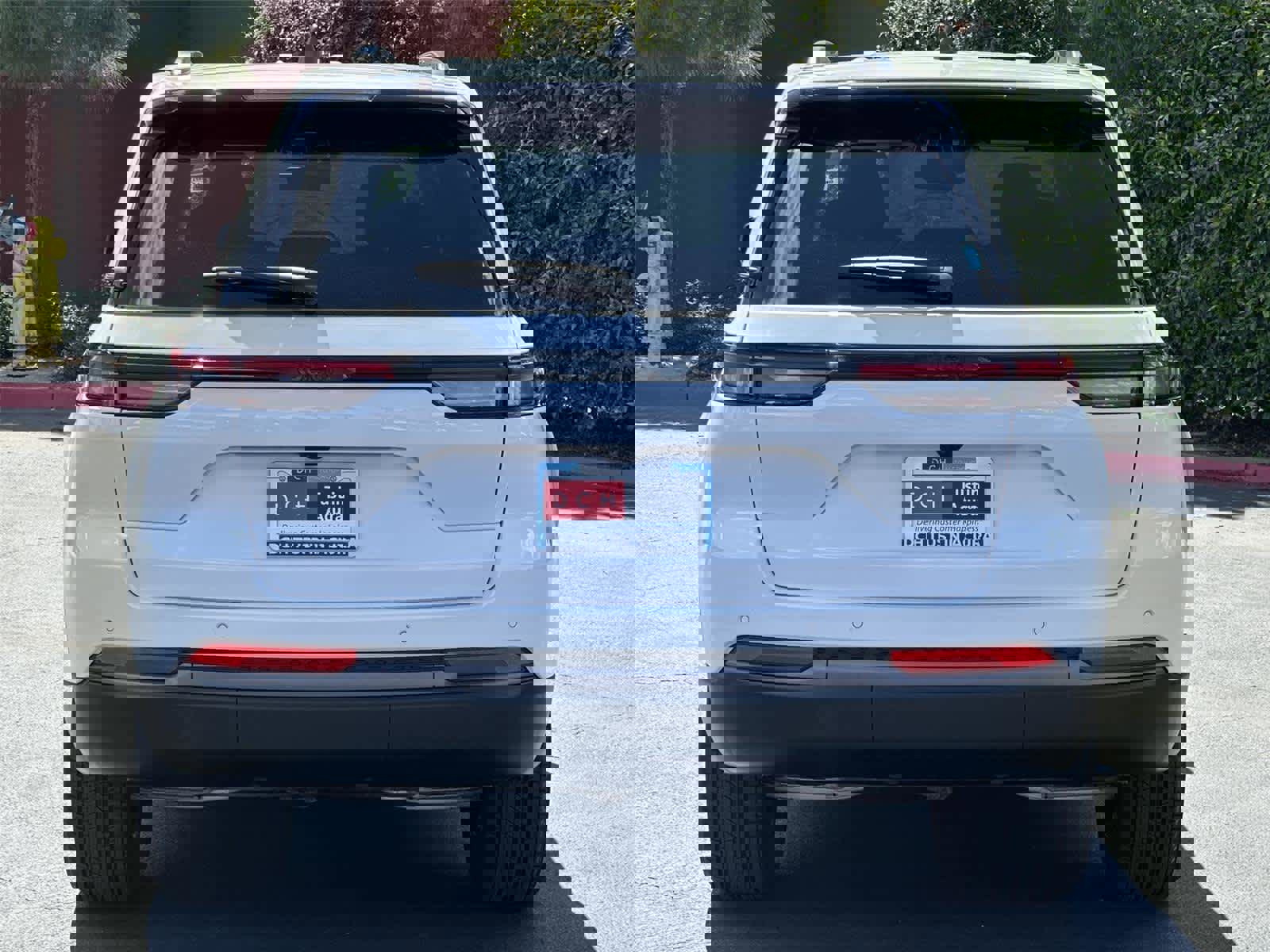 Used 2026 Jeep Grand Cherokee Altitude RWD image 5