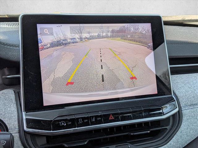 Used 2023 Jeep Compass Latitude w/ Sun and Sound Group image 11