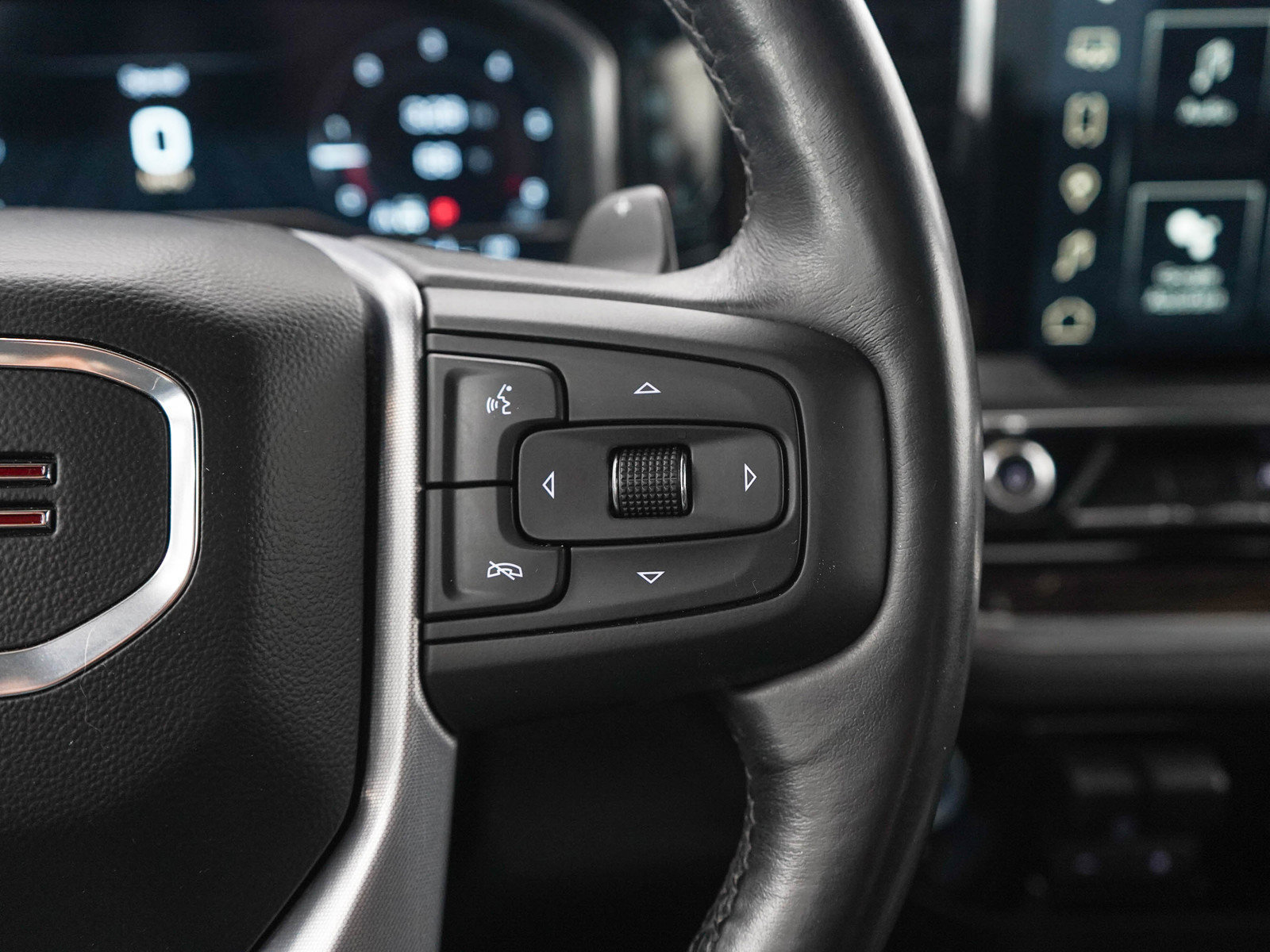 Used 2022 GMC Sierra 1500 Elevation w/ LPO, Elevation Black Package AWD/4WD image 24