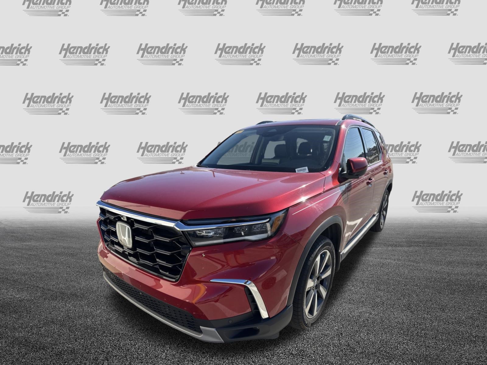 Used 2023 Honda Pilot Elite image 3
