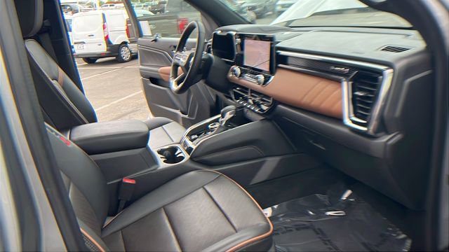 Used 2023 GMC Canyon AT4 w/ AT4 Premium Package image 13