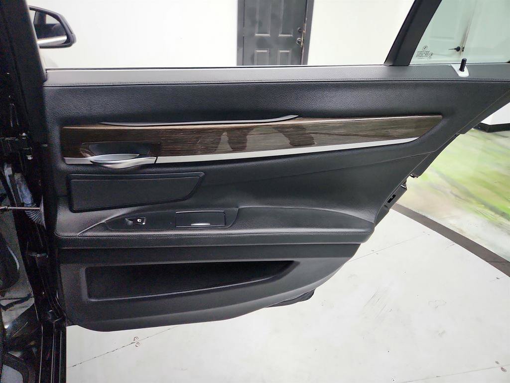 Used 2012 BMW 740i RWD image 28