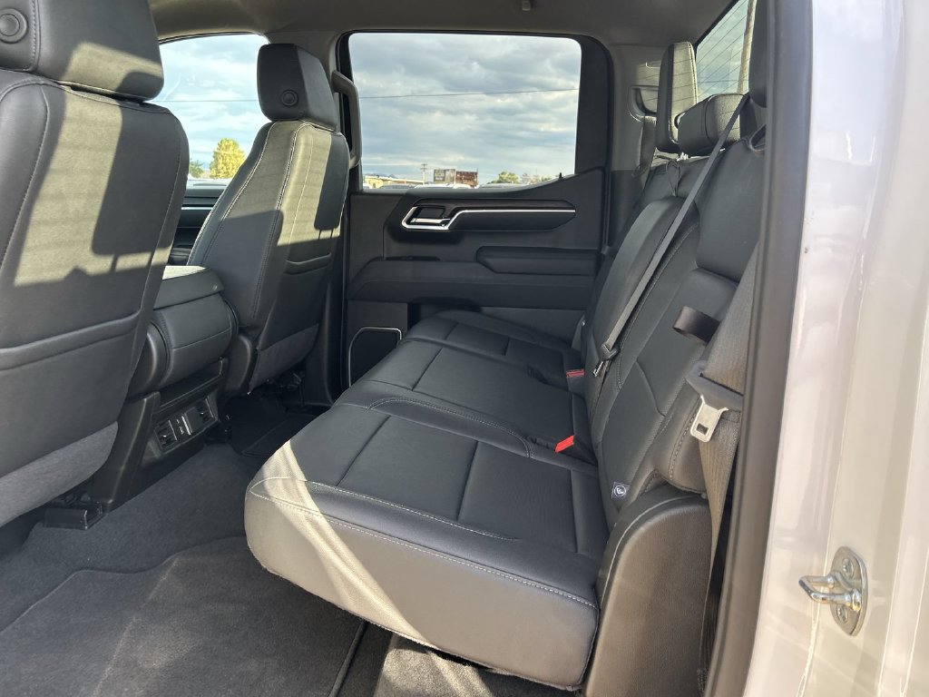 Certified 2026 GMC Sierra 1500 SLT RWD image 23