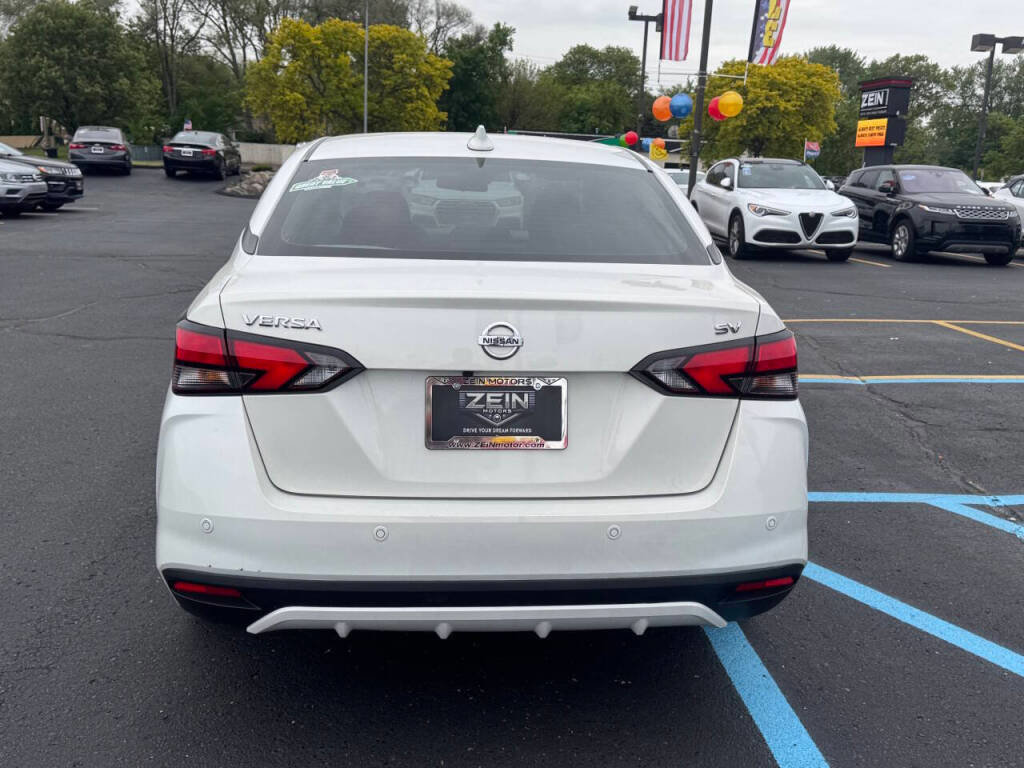 Used 2021 Nissan Versa SV image 26