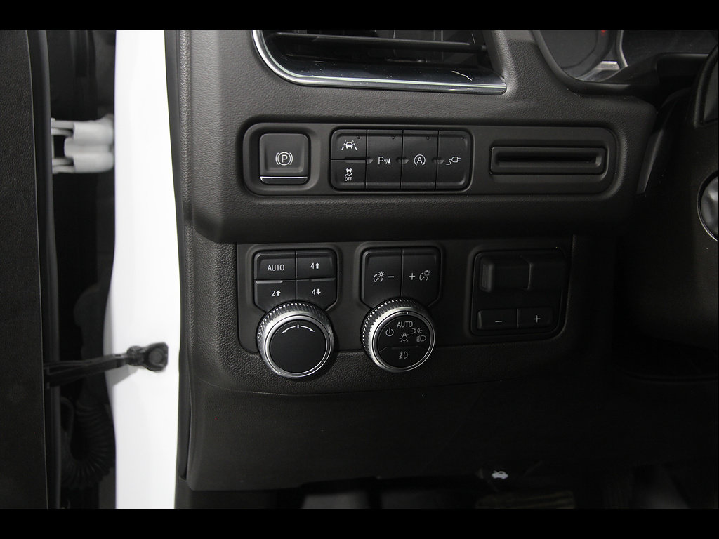 Used 2021 GMC Yukon SLT w/ SLT Luxury Plus Package AWD/4WD image 6