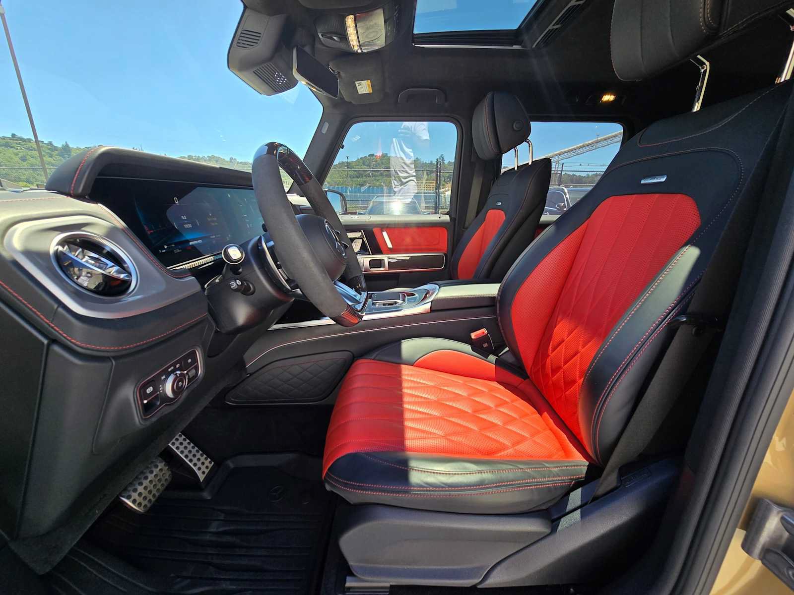 Used 2025 Mercedes-Benz G 63 AMG 4MATIC image 25