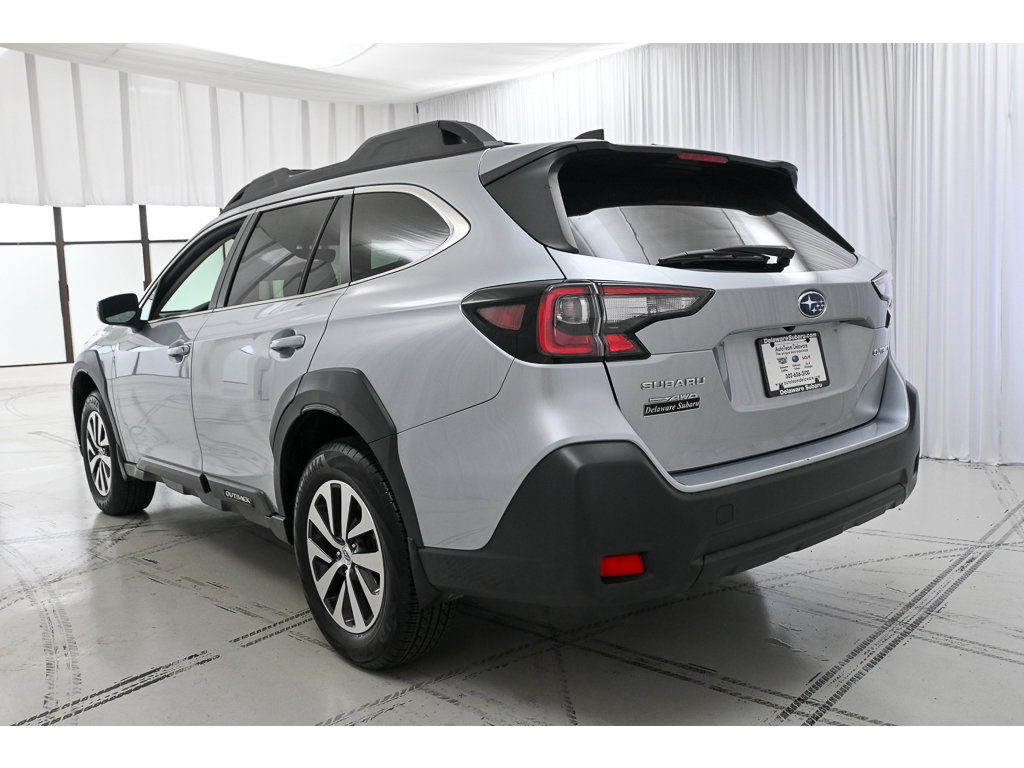 Used 2025 Subaru Outback Premium AWD/4WD image 5
