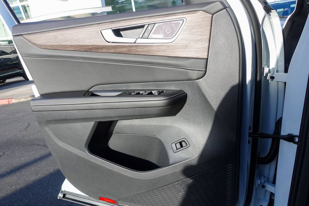 New 2026 Volkswagen Atlas SEL Premium R-Line image 17