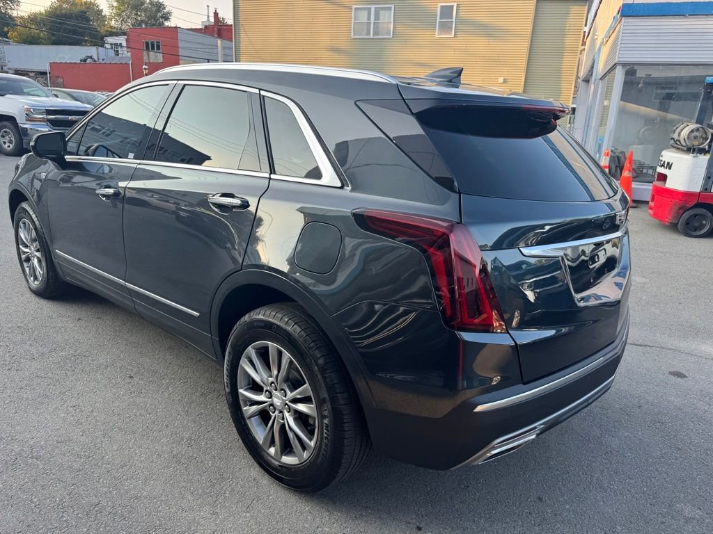 Used 2022 Cadillac XT5 Premium Luxury image 3