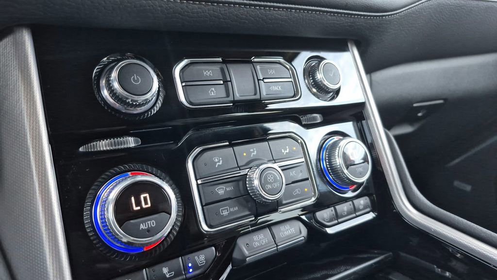 Used 2022 GMC Yukon Denali image 24