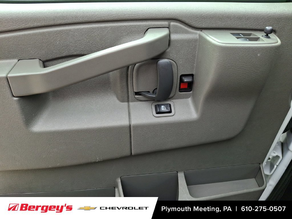 Certified 2024 Chevrolet Express 3500 LT w/ LT Preferred Equipment Group RWD image 15