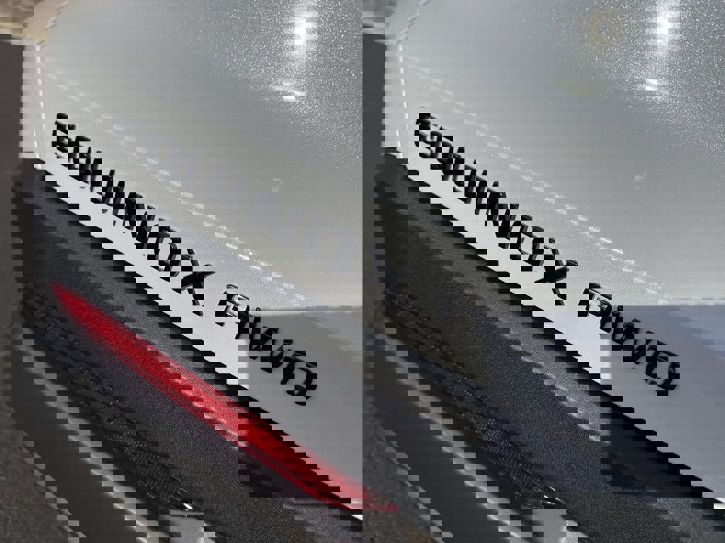 New 2026 Chevrolet Equinox ACTIV w/ Convenience Package III image 11