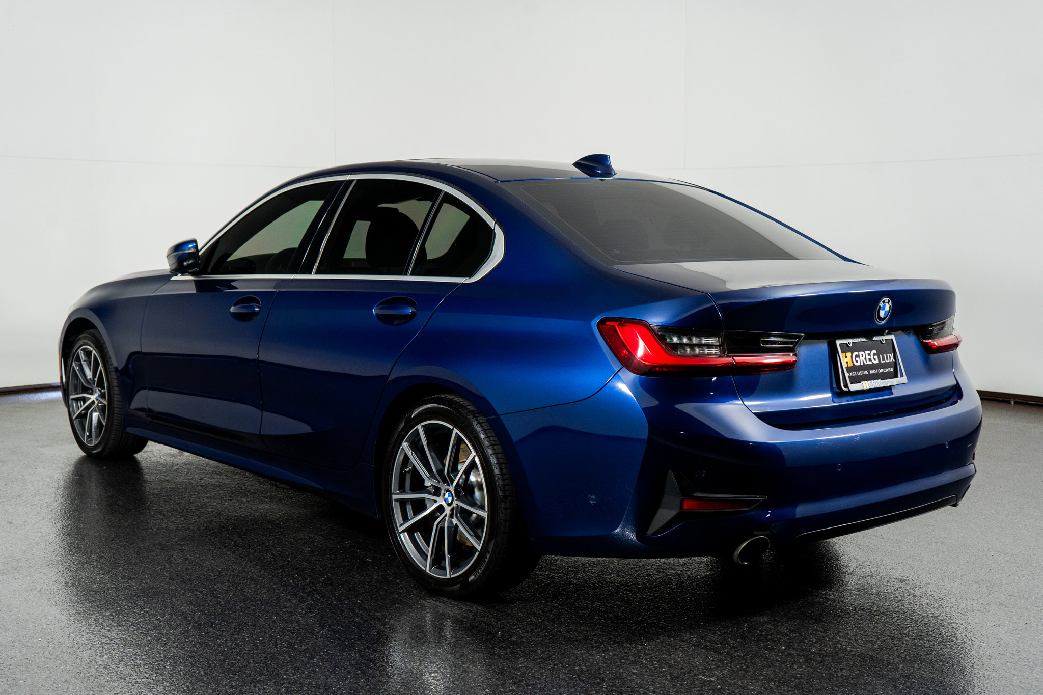 Used 2020 BMW 330i Sedan w/ Executive Package image 15
