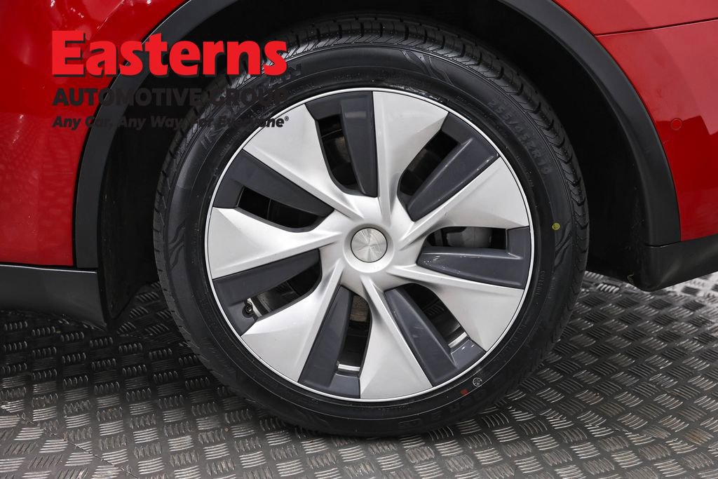 Used 2022 Tesla Model Y Long Range image 27