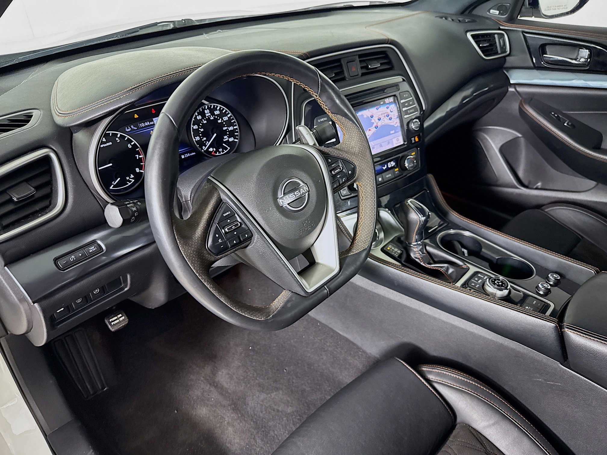 Used 2023 Nissan Maxima SR w/ Sport Mat Group image 8