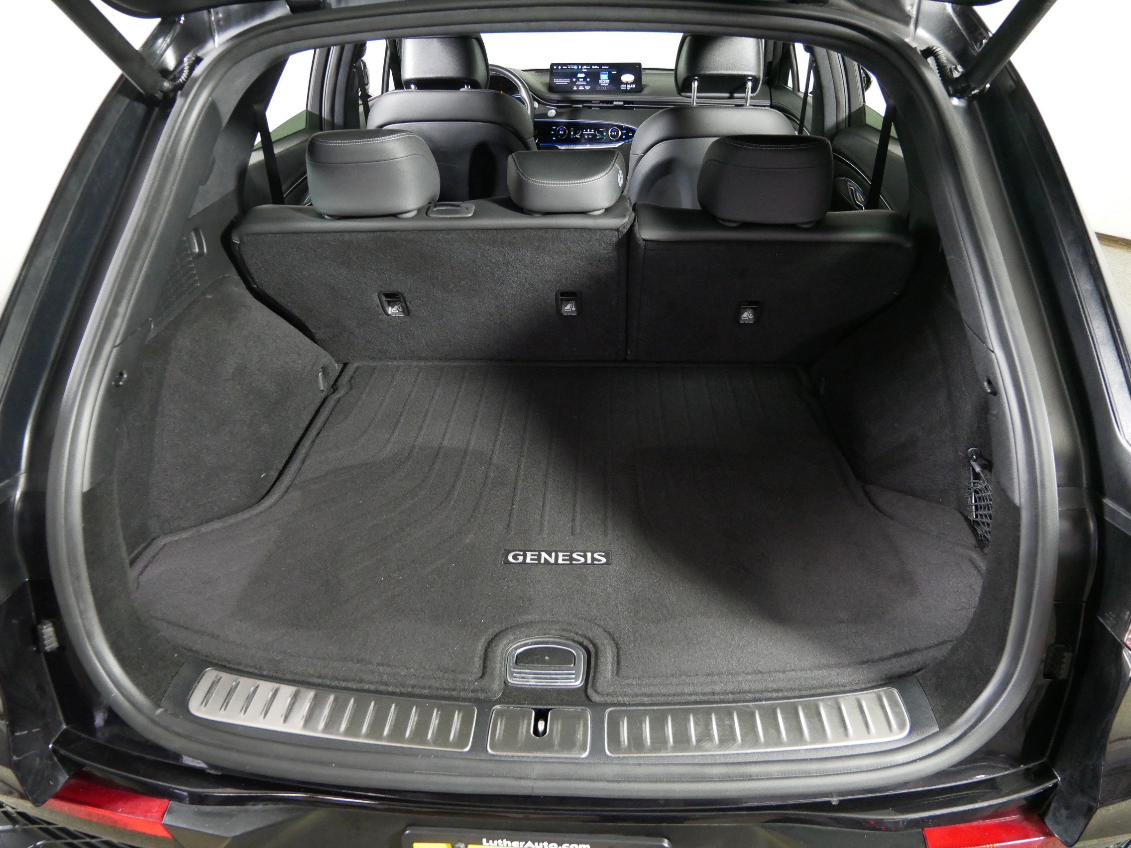 Certified 2025 Genesis GV70 3.5T Sport w/ Sport Advanced Package image 18