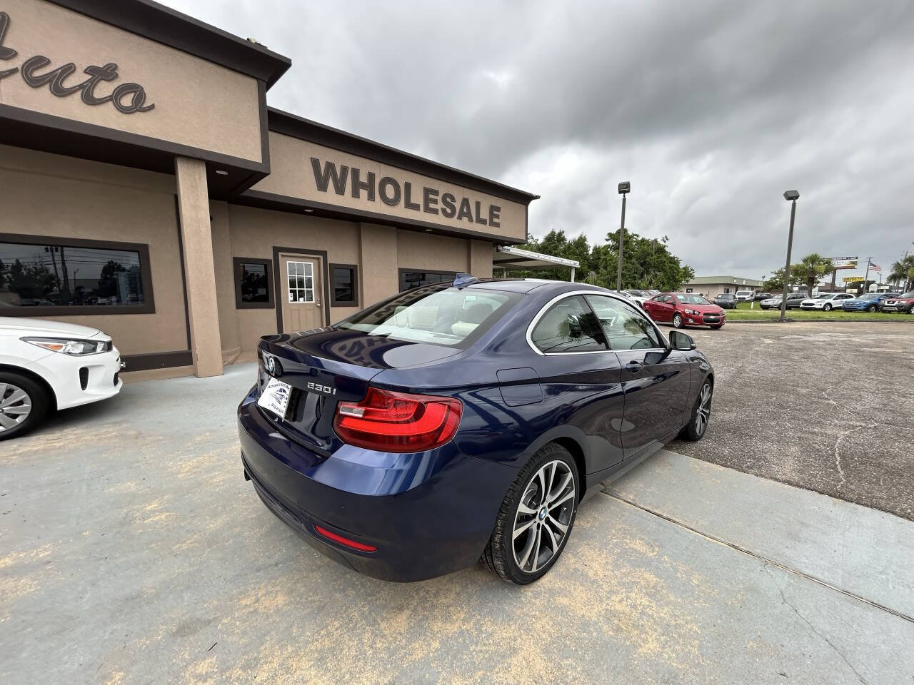 Used 2017 BMW 230i Coupe RWD image 5
