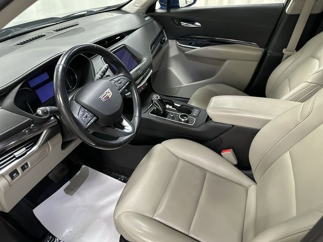 Used 2019 Cadillac XT4 Luxury w/ Cold Weather Package image 14