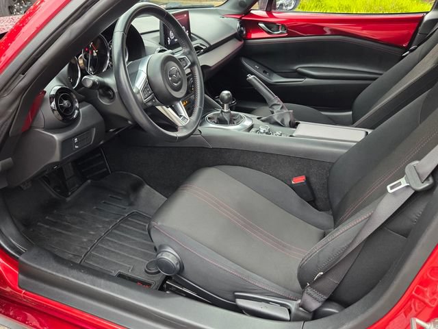 Used 2018 MAZDA MX-5 Miata RF Club RWD image 8