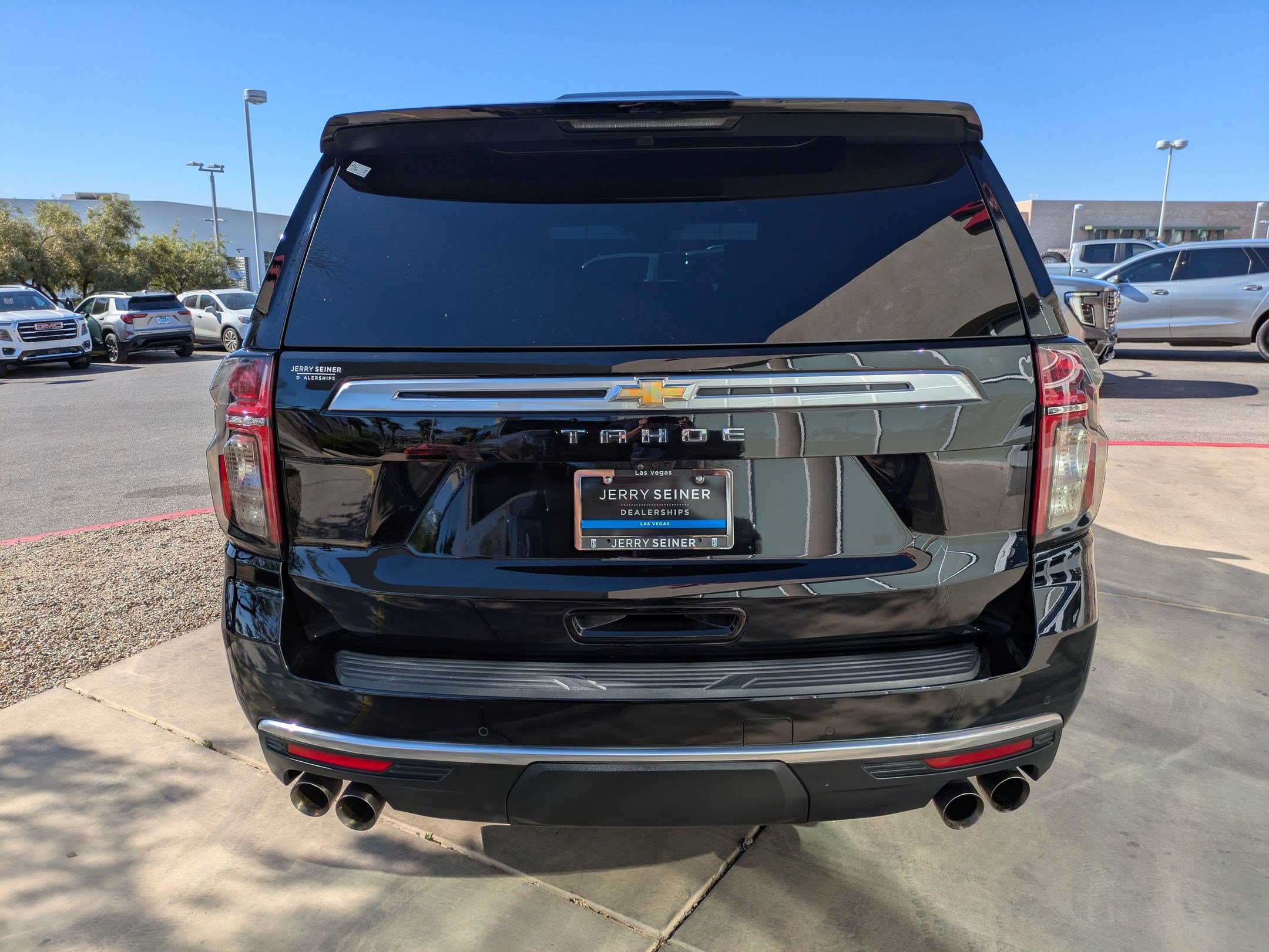 Used 2024 Chevrolet Tahoe High Country w/ Advanced Technology Package AWD/4WD image 4