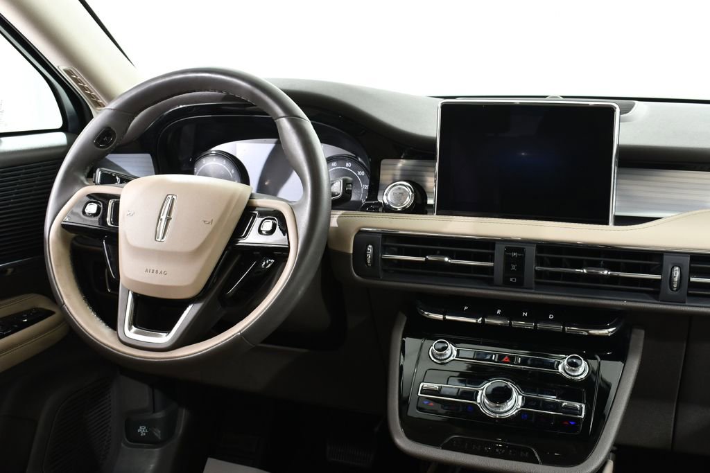 Used 2022 Lincoln Corsair AWD w/ Equipment Group 101A image 8