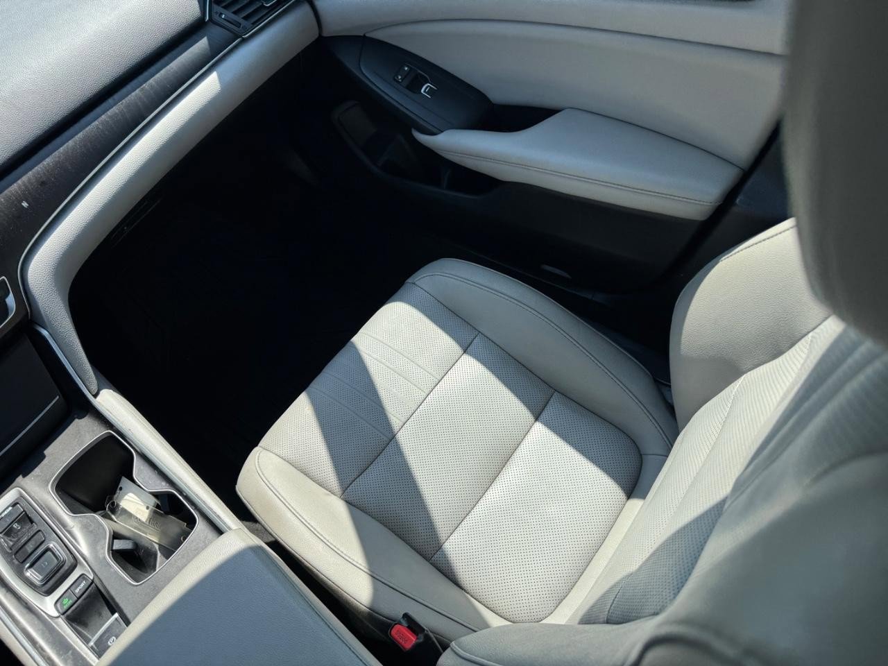 Used 2019 Honda Accord Touring image 22