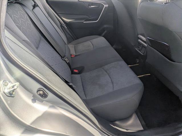 Used 2020 Toyota RAV4 XLE FWD image 18