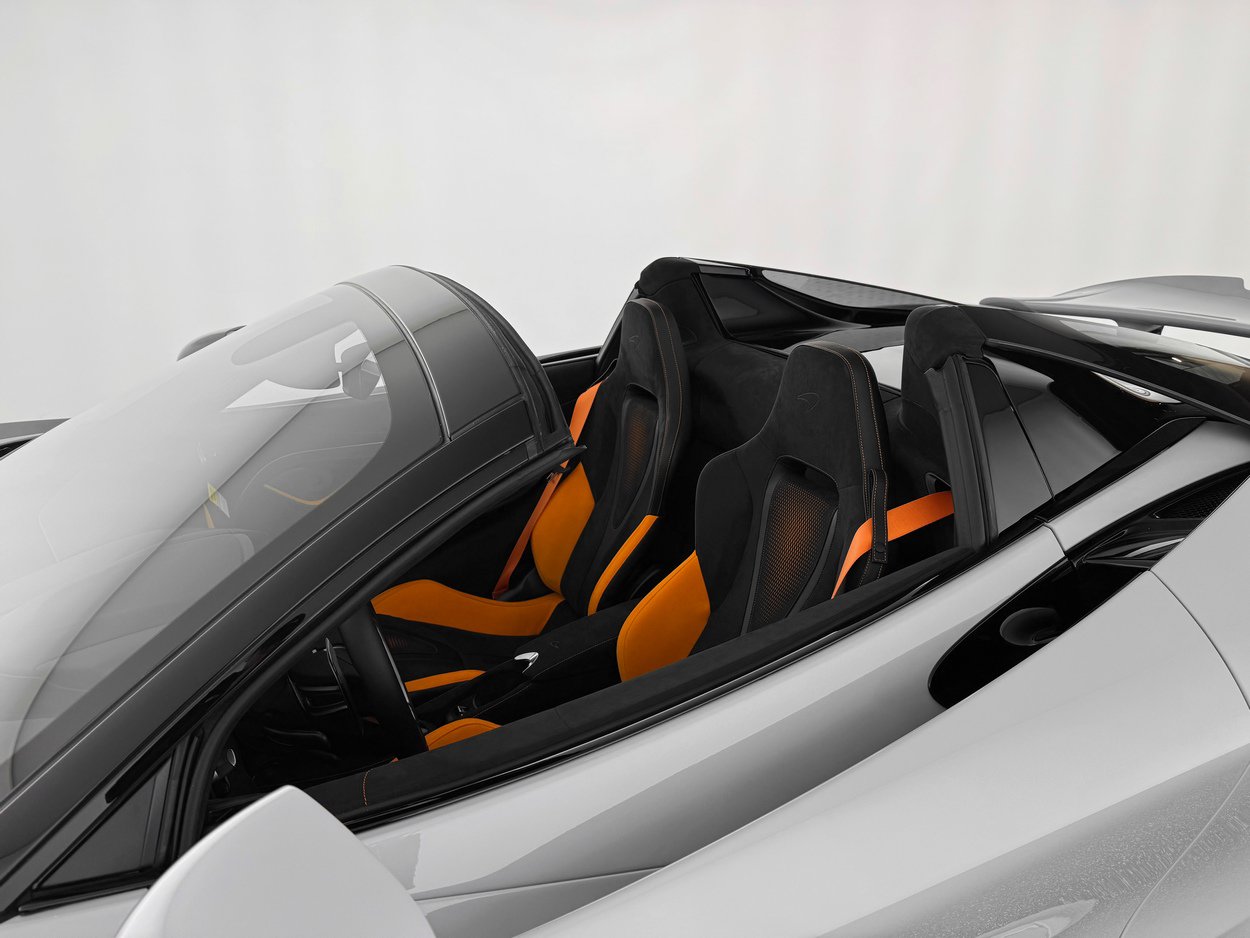 Used 2026 McLaren 750S Spider RWD image 28
