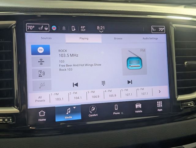Used 2023 Chrysler Pacifica Touring-L FWD image 20