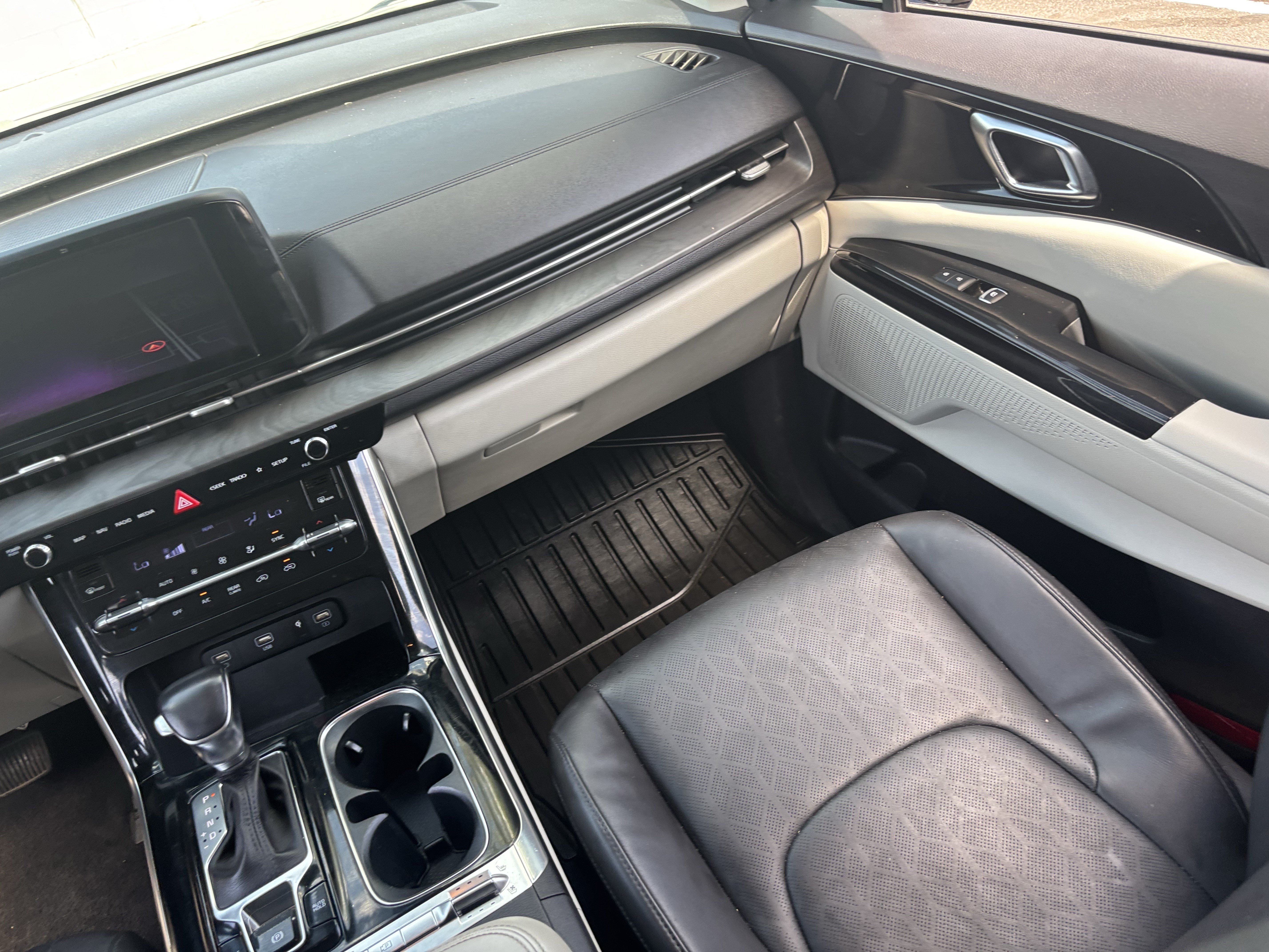 Used 2022 Kia Carnival SX FWD image 17