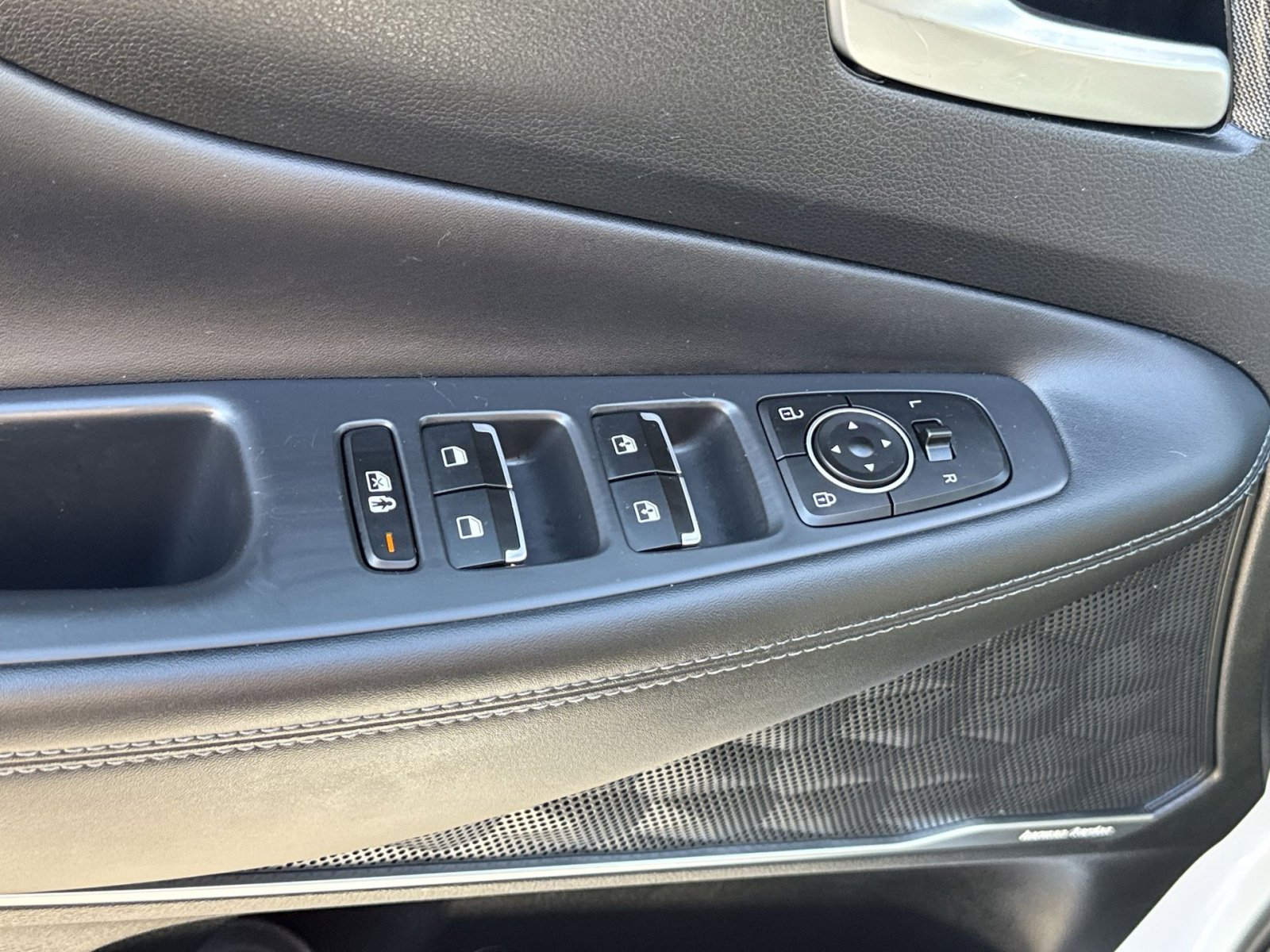 Certified 2023 Hyundai Santa Fe SEL w/ Premium Package image 15