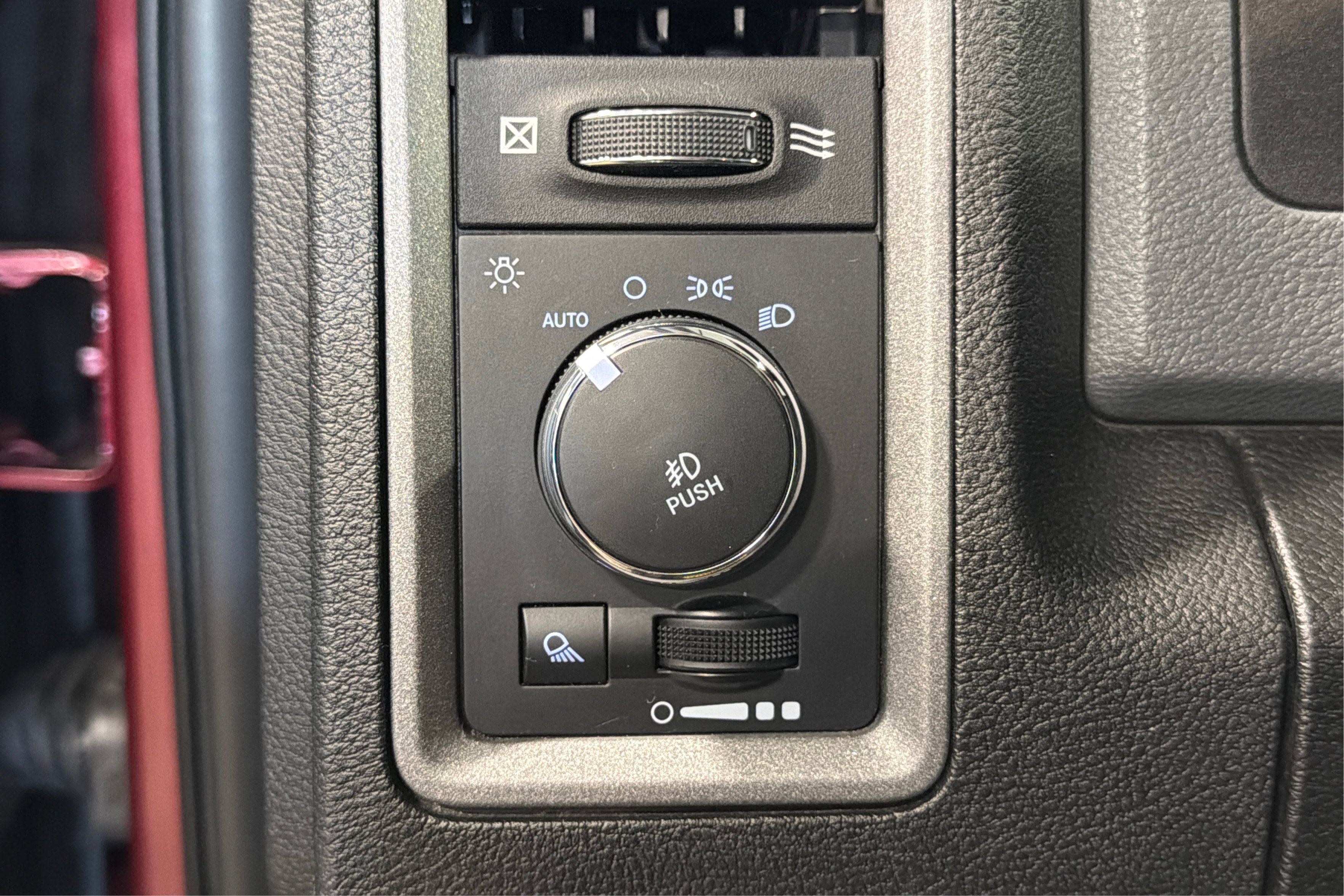 Used 2019 RAM 1500 Express AWD/4WD image 20