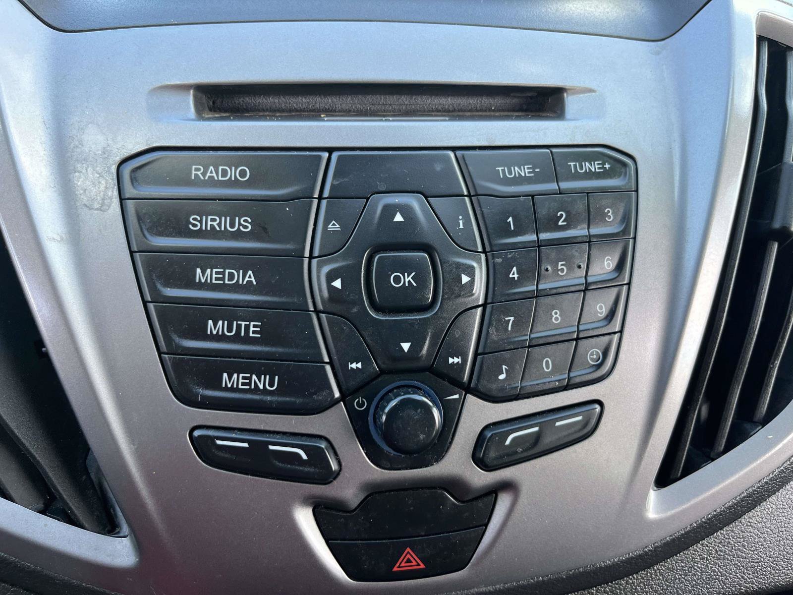 Used 2015 Ford Transit 150 XLT RWD image 16