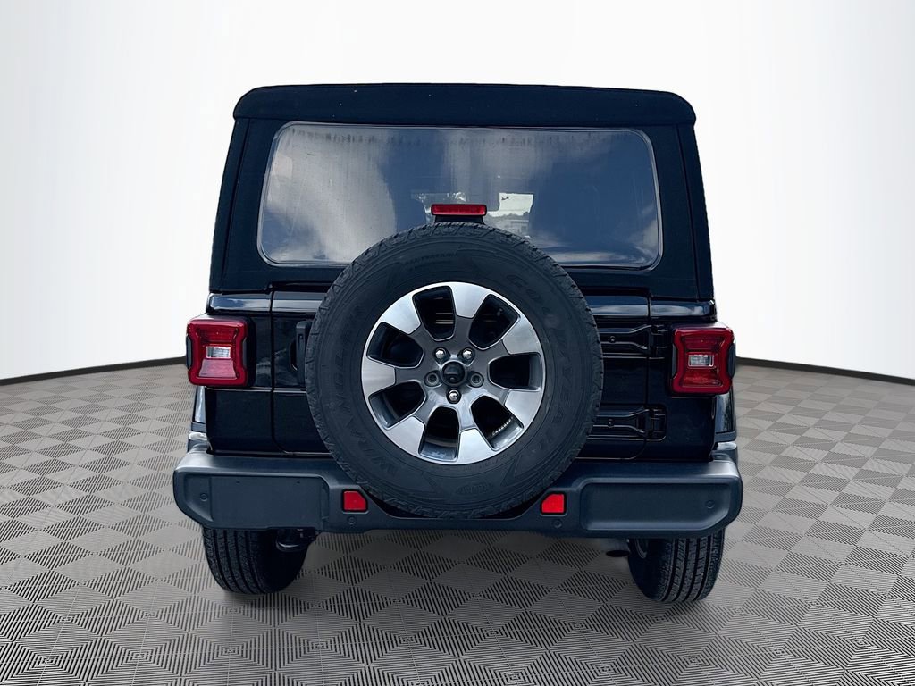Used 2022 Jeep Wrangler Unlimited Sahara w/ LED Lighting Group AWD/4WD image 7