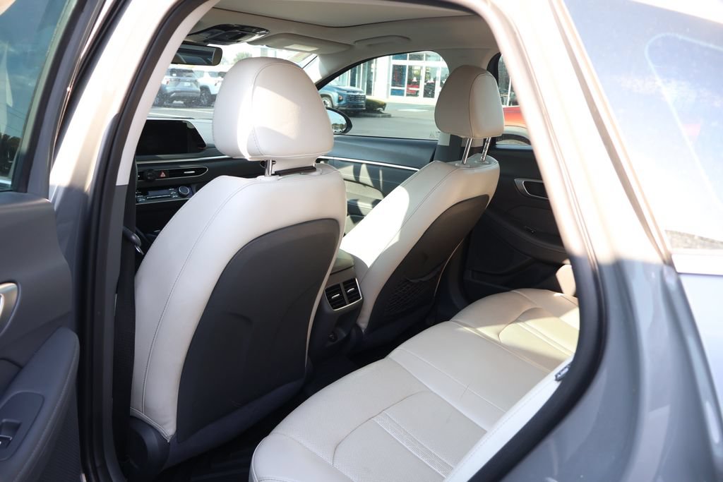 Used 2020 Hyundai Sonata Limited w/ Preferred Accessory Package FWD image 32