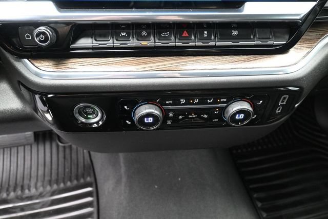 Used 2023 Chevrolet Silverado 1500 LT AWD/4WD image 7