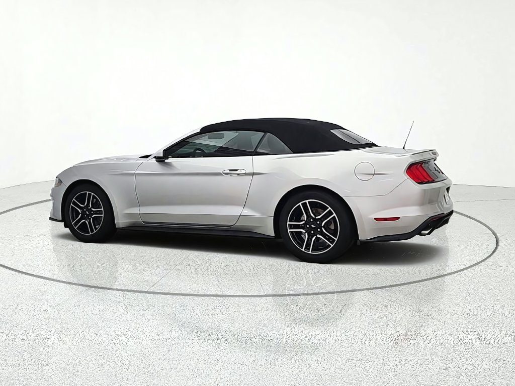 Used 2018 Ford Mustang Premium RWD image 4