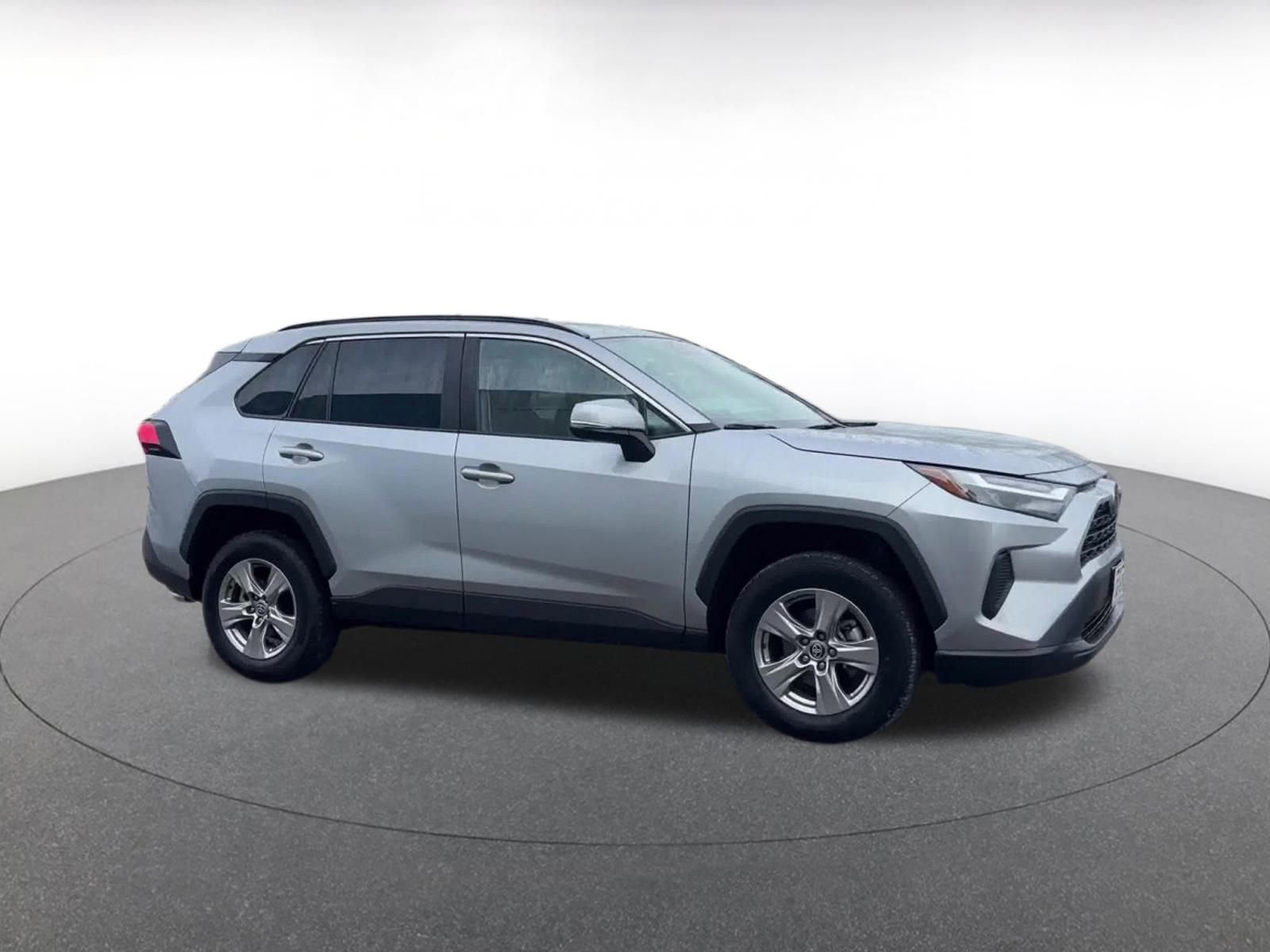 Used 2025 Toyota RAV4 XLE video 2