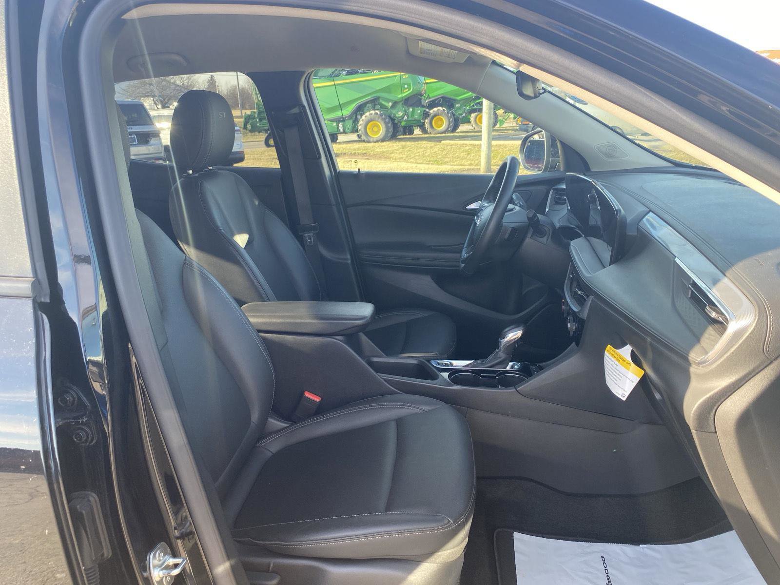 Used 2024 Buick Encore GX Sport Touring image 35