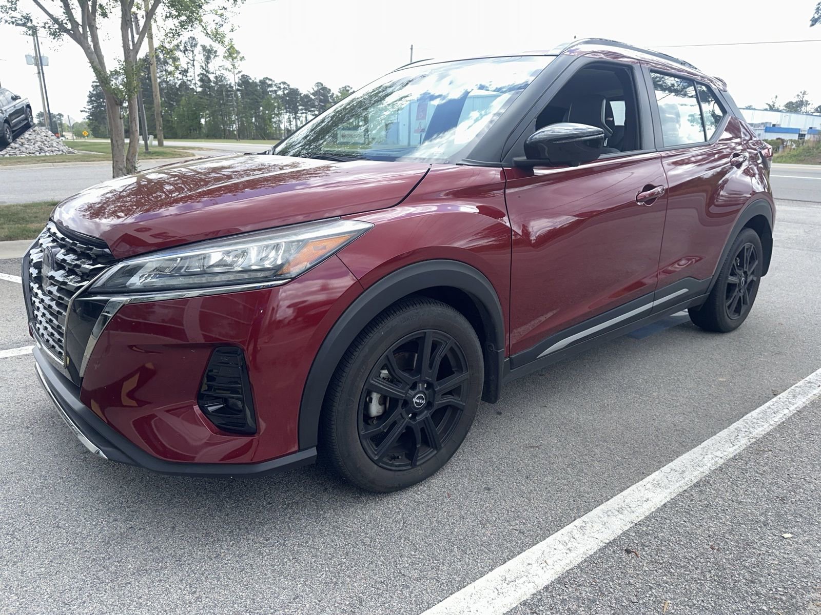 Used 2024 Nissan Kicks SR w/ SR Premium Package image 1