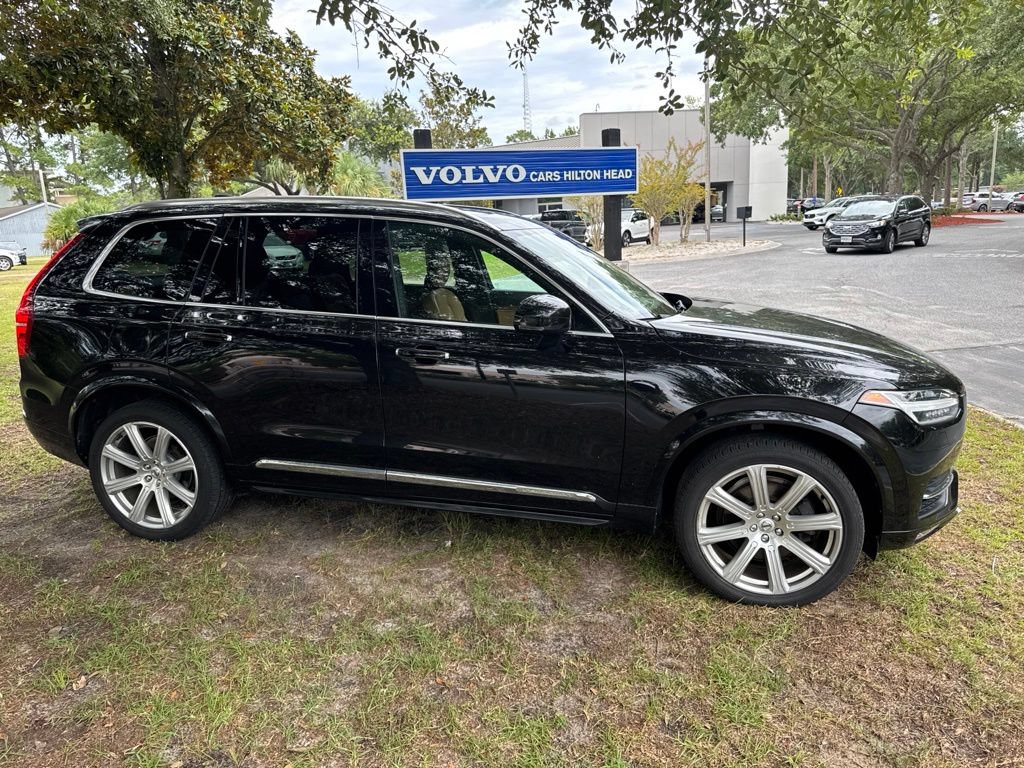 Used 2017 Volvo XC90 T6 Inscription w/ Vision Package AWD/4WD image 3