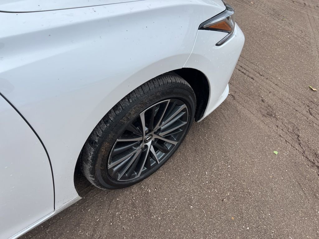 Used 2024 Lexus ES 350 w/ Premium Package image 14