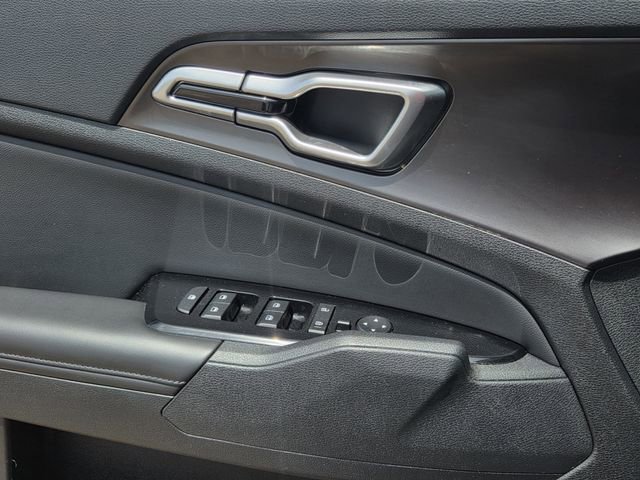 Used 2023 Kia Sportage EX image 18