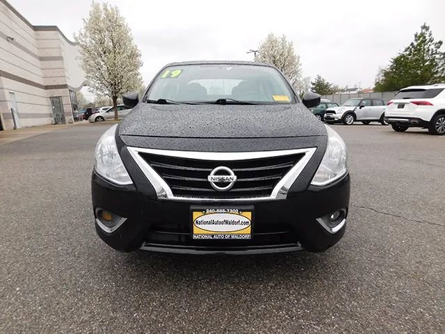 Used 2019 Nissan Versa SV w/ SV Special Edition Package image 3