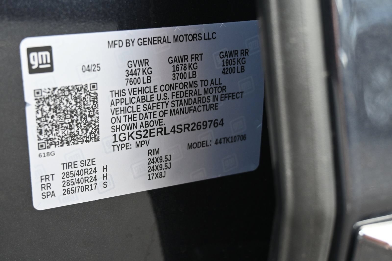Used 2025 GMC Yukon Denali Ultimate AWD/4WD image 31