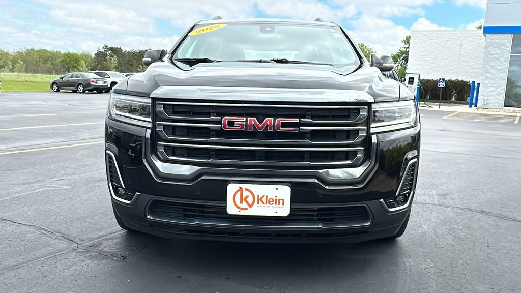 Used 2022 GMC Acadia AT4 w/ Trailering Package AWD/4WD image 2