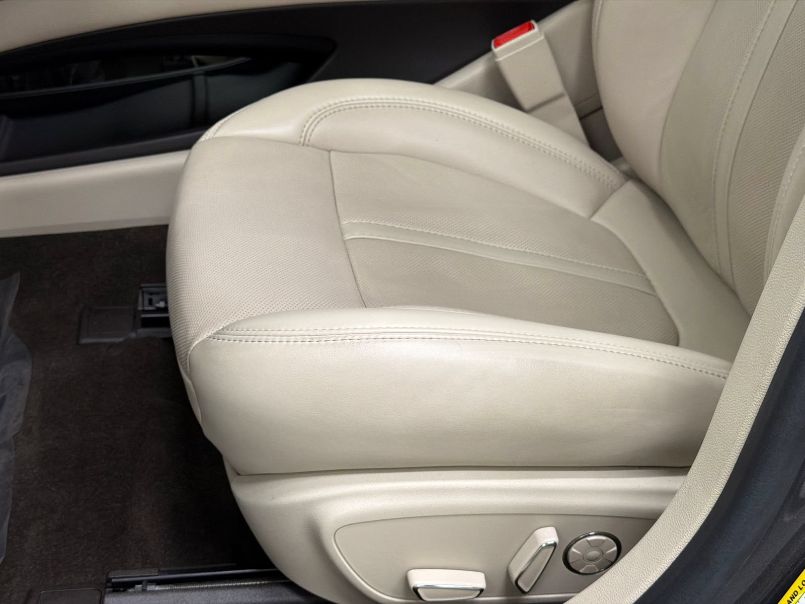 Used 2019 Lincoln MKZ Reserve AWD/4WD image 14