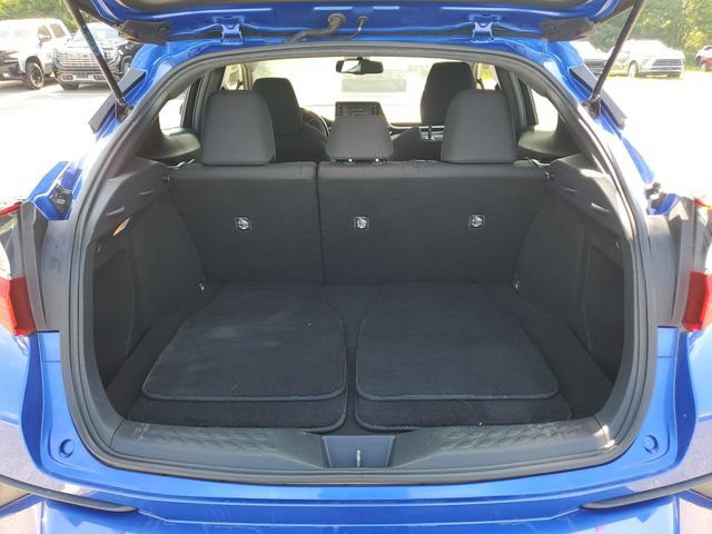 Used 2019 Toyota C-HR XLE FWD image 29
