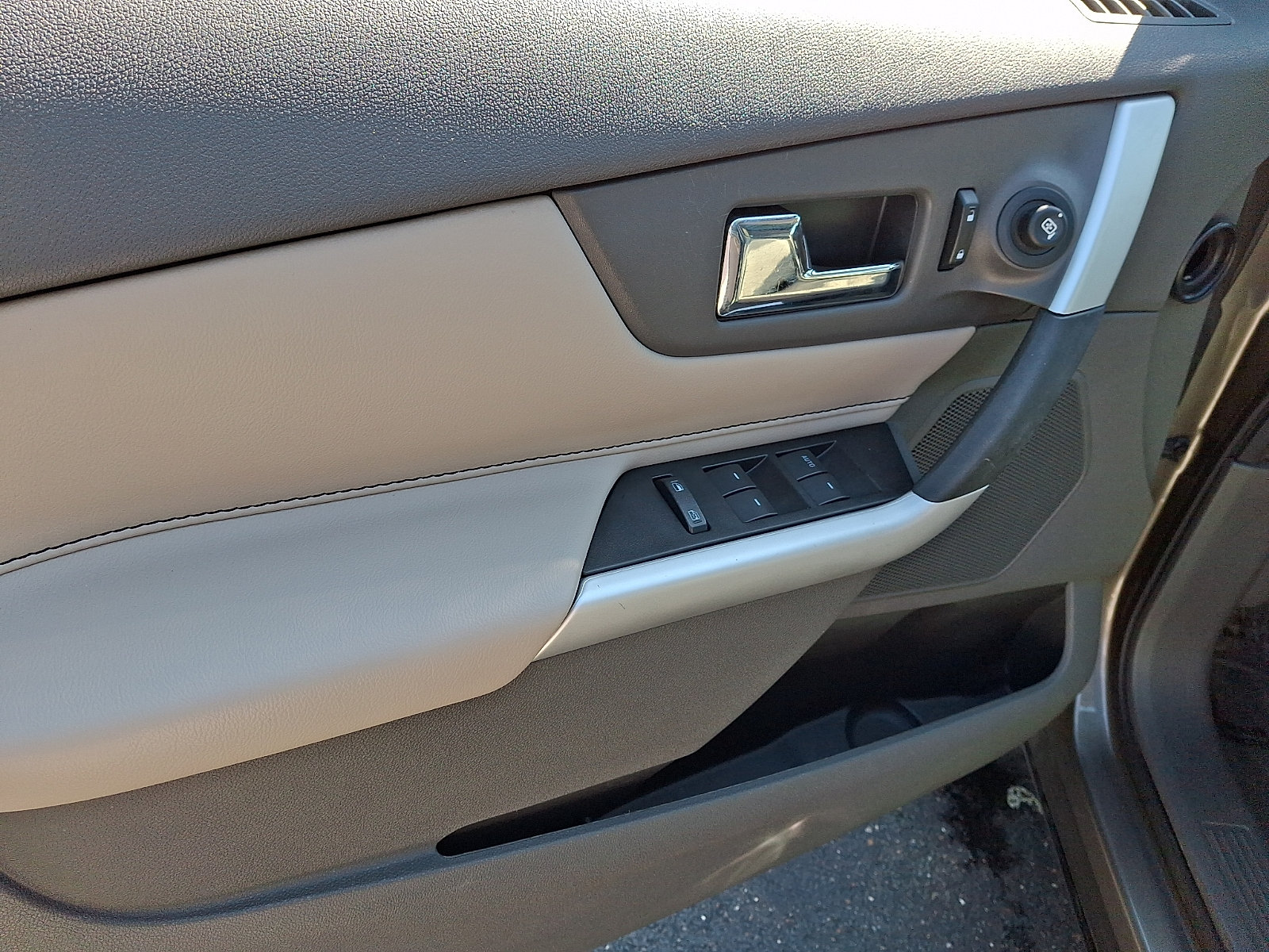 Used 2013 Ford Edge SEL FWD image 12